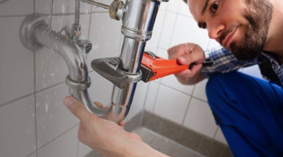 Professional clogged toilet repair services in Round Mountain, NV